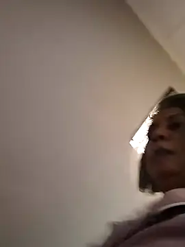 IndianLara online show from November 15, 2025, 4:10 am