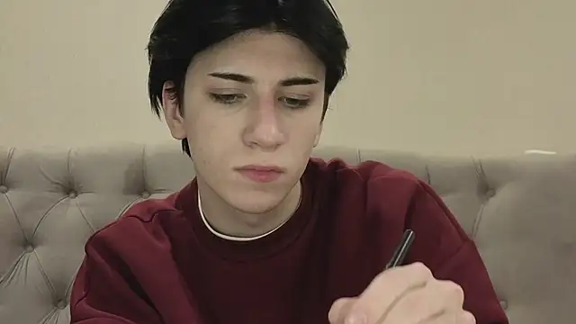 Oliver star boy  online show from February 14, 2026, 3:42 pm