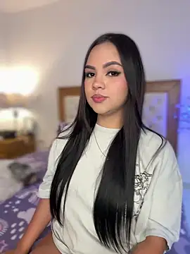 amber white15 online show from November 14, 2025, 12:31 am