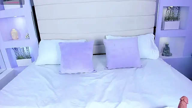 Snapshot of AmyColman_ chatting on February 9, 2026, 12:20 pm AmyColman online show from February 9, 2026, 12:20 pm