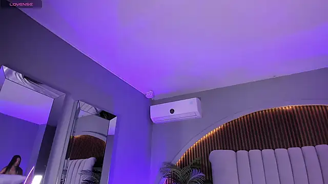 Snapshot of AmyColman_ chatting on February 16, 2026, 12:12 pm AmyColman online show from February 16, 2026, 12:12 pm