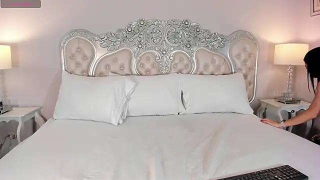 Snapshot of AmyColman_ chatting on February 19, 2026, 12:12 pm AmyColman online show from February 19, 2026, 12:12 pm