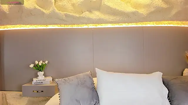 Snapshot of AmyColman_ chatting on February 21, 2026, 12:17 pm AmyColman online show from February 21, 2026, 12:17 pm