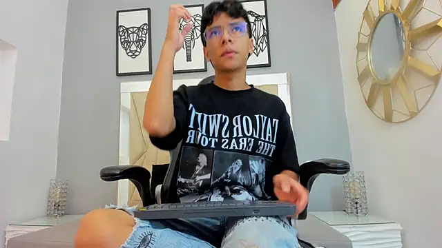 adams bobby online show from April 7, 2026, 10:59 am