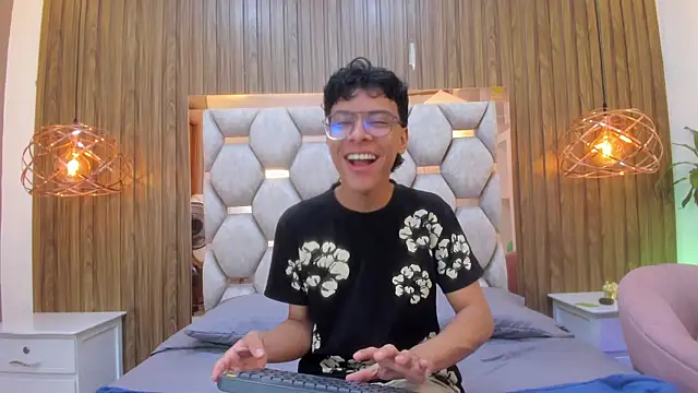 adams bobby online show from June 26, 2026, 11:14 am