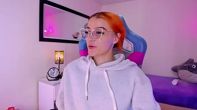 celeste blazze  online show from February 16, 2026, 4:25 pm