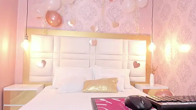 tall hotgirl online show from October 31, 2025, 1:45 pm