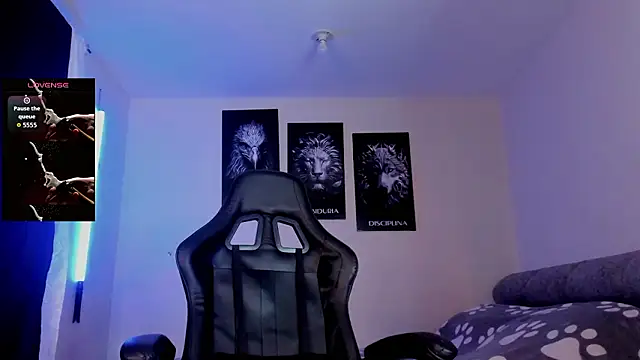 AUSTINN TORRES online show from February 3, 2026, 1:59 am