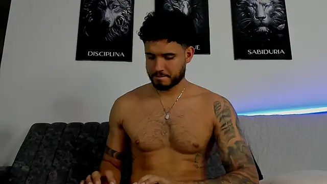 Snapshot of AUSTINN_TORRES chatting on July 17, 2026, 12:28 am AUSTINN TORRES online show from July 17, 2026, 12:28 am