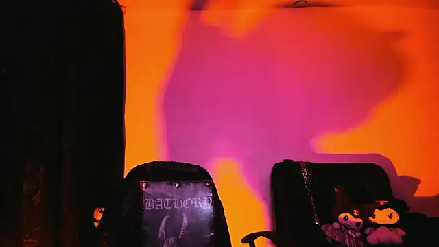 Yueeclipsa online show from February 15, 2026, 4:09 am