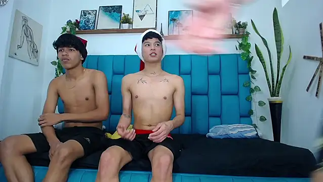 Hot Boys Latinos X online show from December 22, 2025, 11:35 pm