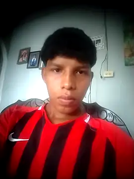 Snapshot of Brayanjuarez_10 chatting on November 20, 2025, 6:51 pm Brayanjuarez 10 online show from November 20, 2025, 6:51 pm