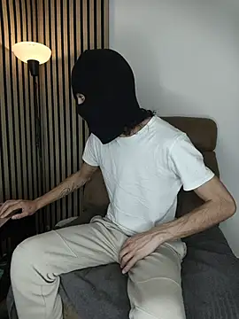 findomhot online show from December 16, 2025, 9:14 am