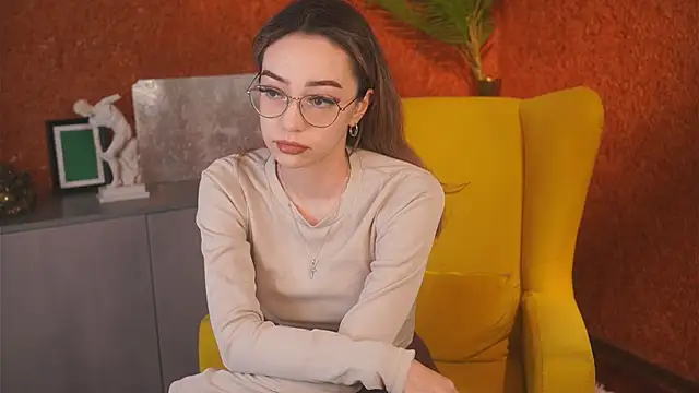 DeiraCharson online show from October 29, 2025, 4:04 am