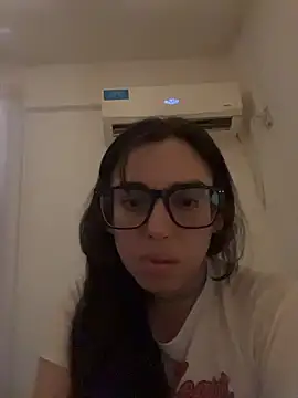 gigi333regi online show from December 16, 2025, 3:28 pm