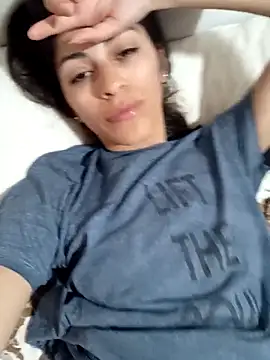 Snapshot of besosseductores chatting on November 4, 2025, 9:41 am besosseductores online show from November 4, 2025, 9:41 am