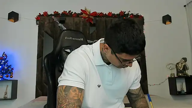 MATEO DILUCA online show from December 17, 2025, 10:10 am