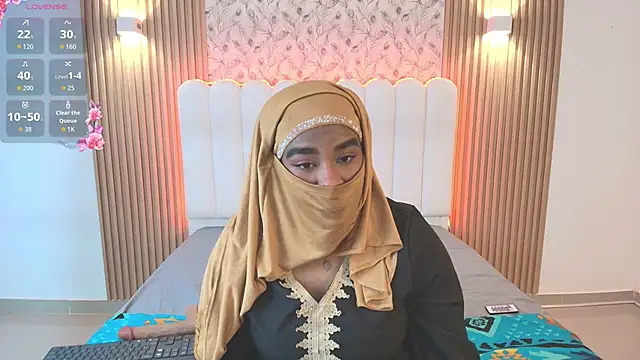 Snapshot of Lina_arabiann chatting on November 27, 2025, 12:40 pm Lina arabiann online show from November 27, 2025, 12:40 pm