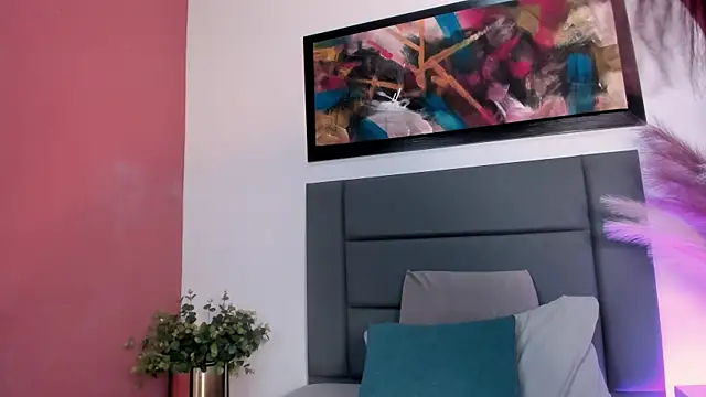 Snapshot of KeimyWilde chatting on February 12, 2026, 7:20 pm KeimyWilde online show from February 12, 2026, 7:20 pm