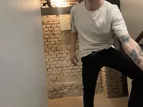 Snapshot of BrunoTwinkXXL chatting on January 10, 2026, 11:53 pm BrunoTwinkXXL online show from January 10, 2026, 11:53 pm