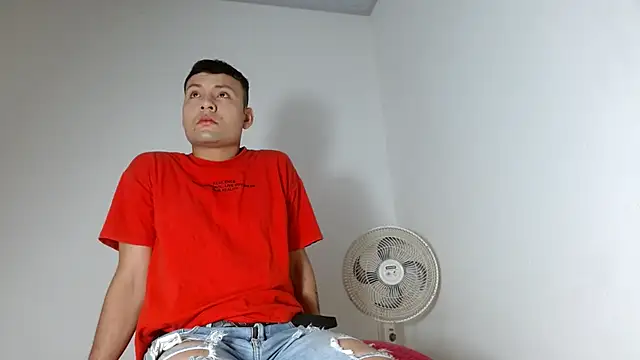 angel666smit online show from April 8, 2026, 12:16 pm