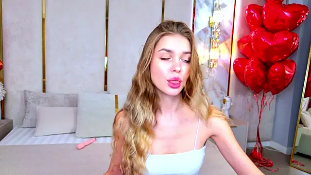 JenniNellson online show from February 16, 2026, 5:09 pm