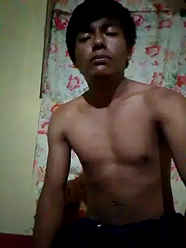 GuzzMiranda18 online show from November 13, 2025, 10:47 am