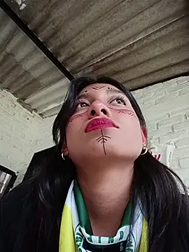 Snapshot of YeseniaRodriguez3 chatting on October 31, 2025, 5:47 pm YeseniaRodriguez3 online show from October 31, 2025, 5:47 pm