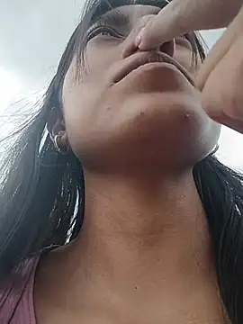 Snapshot of YeseniaRodriguez3 chatting on November 25, 2025, 5:35 pm YeseniaRodriguez3 online show from November 25, 2025, 5:35 pm