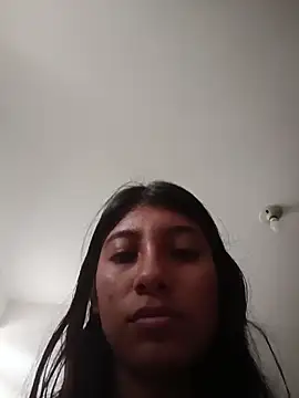 Snapshot of YeseniaRodriguez3 chatting on December 19, 2025, 3:41 pm YeseniaRodriguez3 online show from December 19, 2025, 3:41 pm