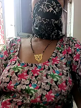 Snapshot of Janvi_kapor chatting on October 28, 2025, 8:07 am Janvi kapor online show from October 28, 2025, 8:07 am