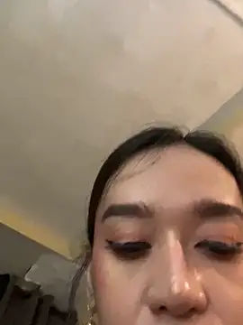 Snapshot of Wildasian69couplexxx chatting on December 2, 2025, 5:02 am Wildasian69couplexxx online show from December 2, 2025, 5:02 am