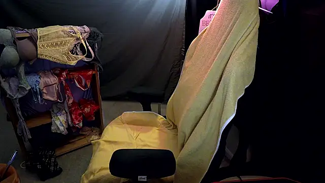 sugasunny04 online show from January 17, 2026, 5:45 am