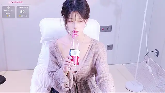 xiaoxi---n online show from April 8, 2026, 9:53 am