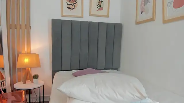 DeniseBurton online show from March 20, 2026, 1:27 pm