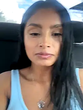 Snapshot of saragrey77 chatting on November 16, 2025, 4:01 pm saragrey77 online show from November 16, 2025, 4:01 pm