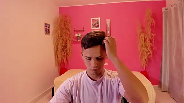 Snapshot of elmasmas01 chatting on November 5, 2025, 4:40 pm elmasmas01 online show from November 5, 2025, 4:40 pm