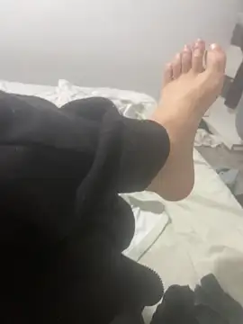 Dondeloquieras4 online show from April 14, 2026, 2:39 am