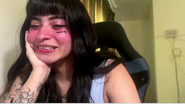 Snapshot of Annagoth_ chatting on March 26, 2026, 6:02 pm Annagoth online show from March 26, 2026, 6:02 pm