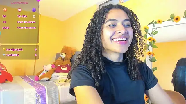 Snapshot of Keniia_rizz chatting on June 8, 2026, 7:14 pm Keniia rizz online show from June 8, 2026, 7:14 pm
