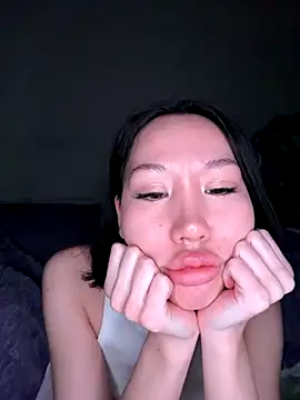 Snapshot of Ninashinaak chatting on November 14, 2025, 10:18 pm Ninashinaak online show from November 14, 2025, 10:18 pm