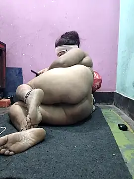 Snapshot of CUTE-GIRL-1 chatting on April 15, 2026, 5:20 pm CUTE-GIRL-1 online show from April 15, 2026, 5:20 pm