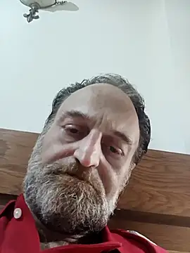 Snapshot of uncutdad73 chatting on October 26, 2025, 1:50 pm uncutdad73 online show from October 26, 2025, 1:50 pm