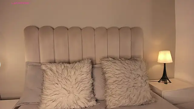 Melanie hillz online show from March 14, 2026, 7:08 pm