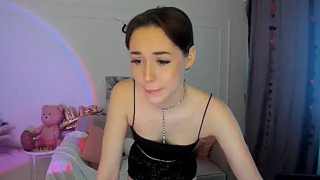 MakeYoueHappy online show from February 21, 2026, 4:35 am