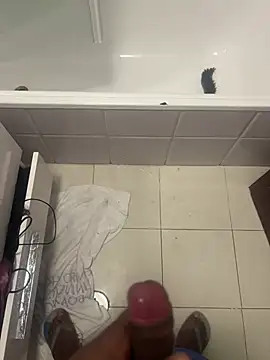 negrinho5 online show from April 5, 2026, 1:36 am