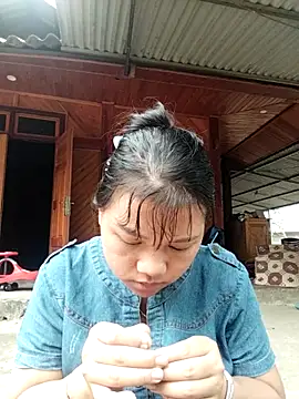 Snapshot of Smay69_ chatting on October 31, 2025, 3:29 am Smay69  online show from October 31, 2025, 3:29 am