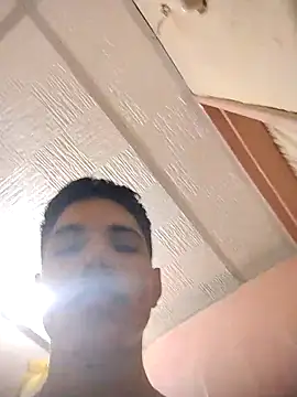 Alex Sweeting online show from November 8, 2025, 3:50 am