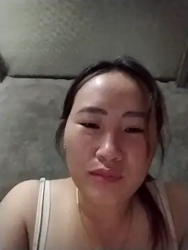 emini-xx online show from October 29, 2025, 11:56 am