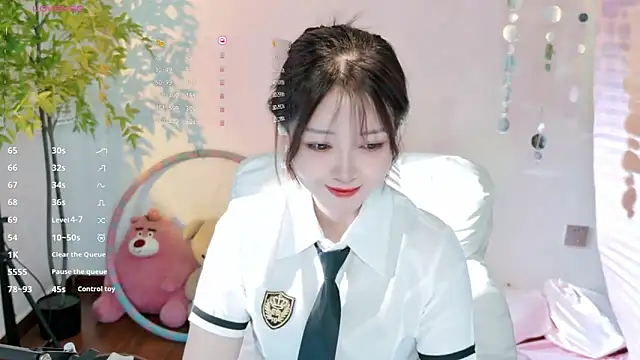 Yiluo95 online show from May 26, 2026, 3:08 pm